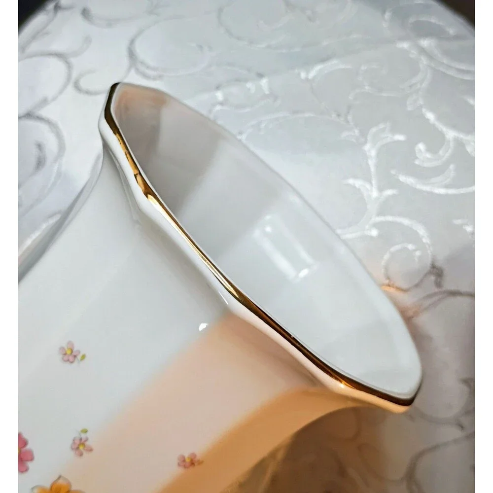 White Vtg Flower Basket Vase 9